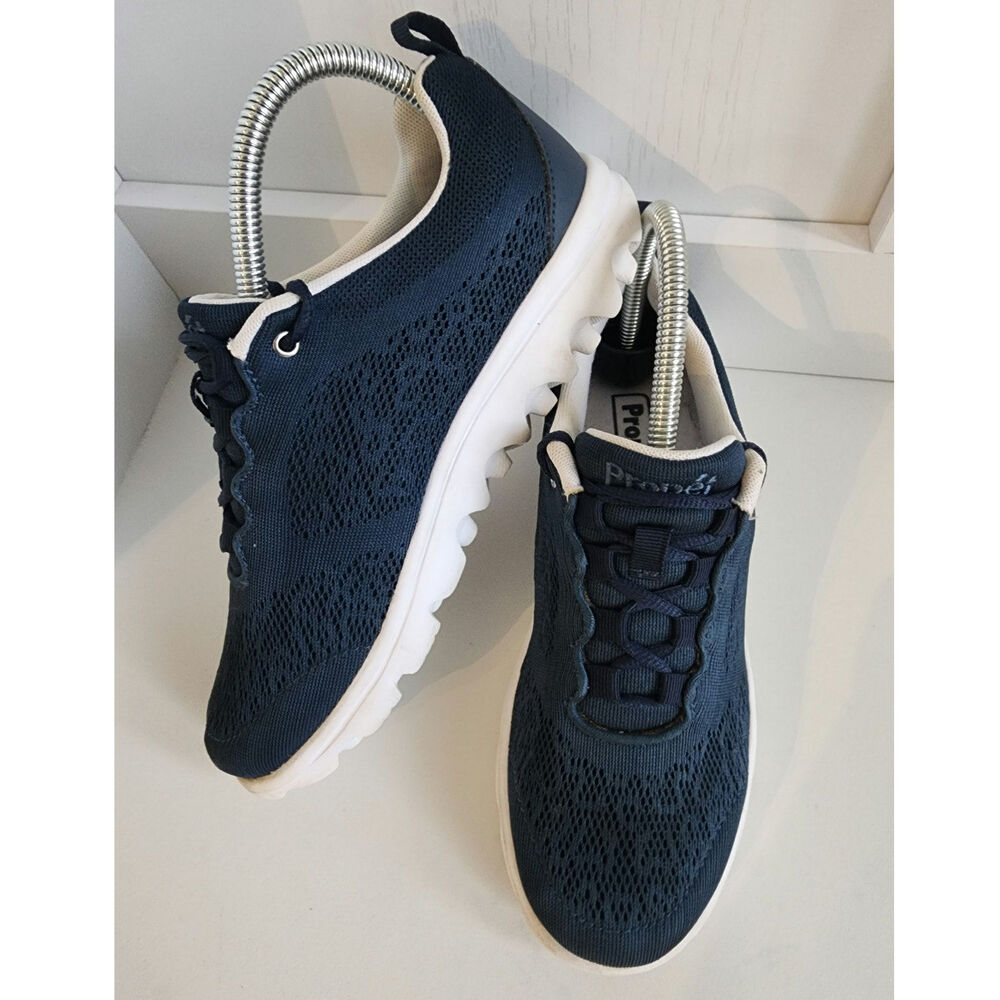 Propet TravelActiv Women's‎ Sz. 7 Sneakers Navy Lace